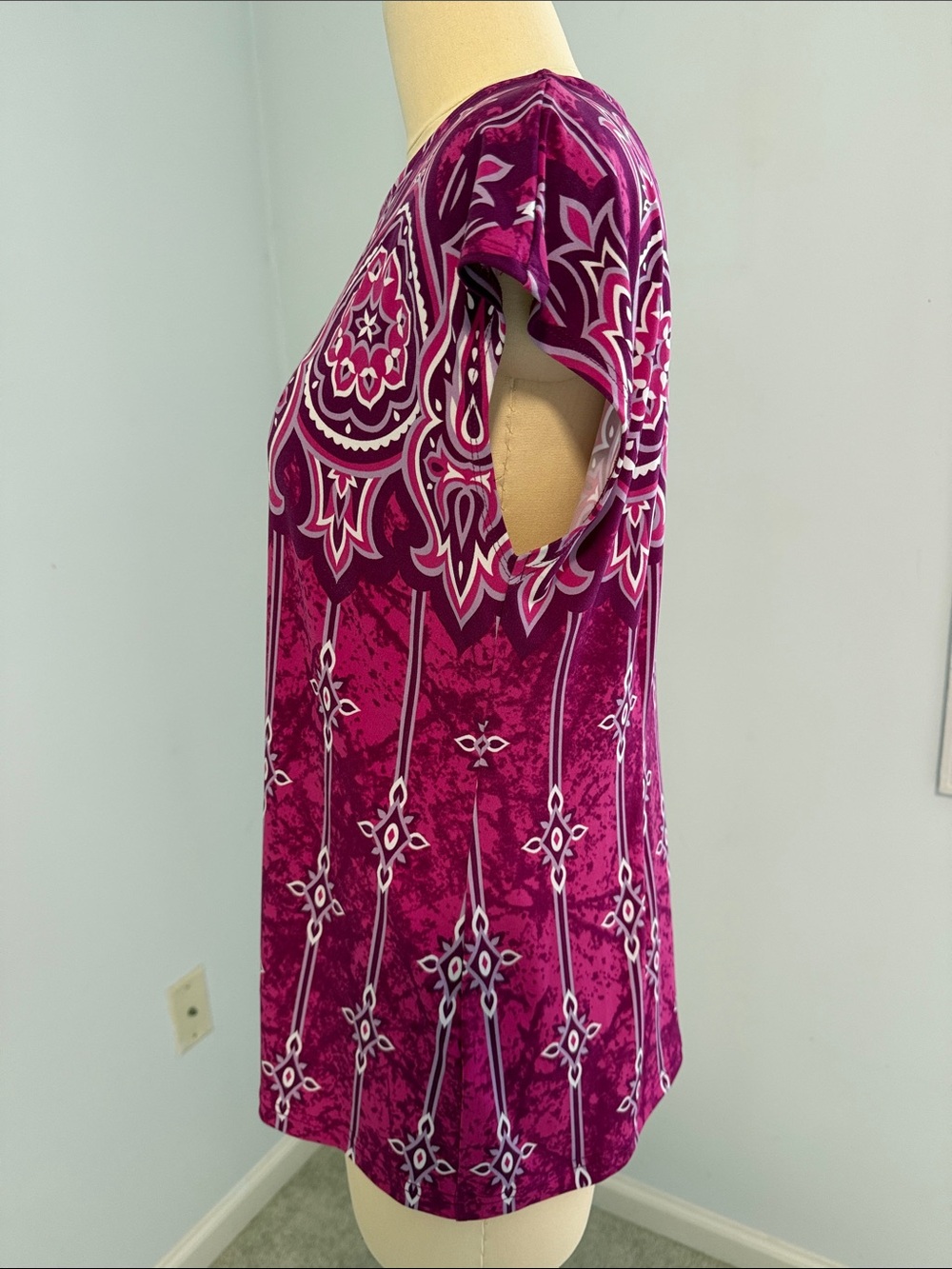 Bob Mackie Boat Neck Cap Sleeve Printed Top SZS - Picture 4 of 14
